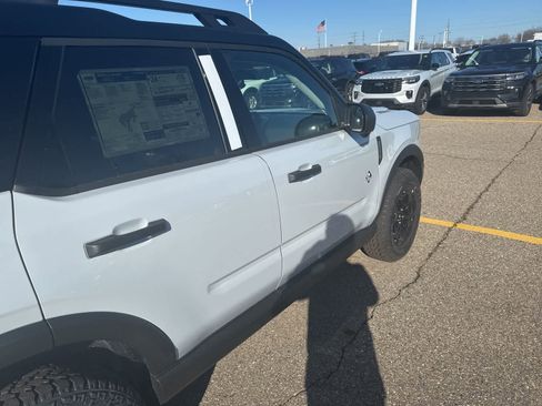 New 2026 Ford Bronco Sport Outer Banks w/ Sasquatch Outer Banks Package image 18