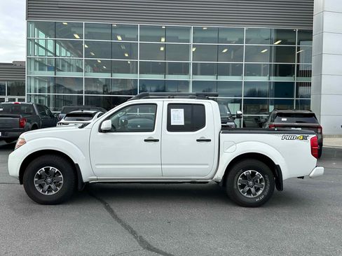 Used 2020 Nissan Frontier PRO-4X w/ Pro-4x Utility Package image 2