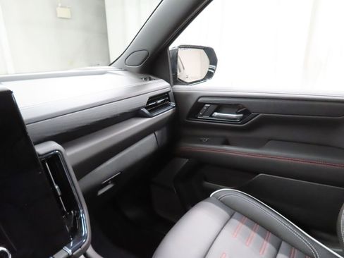 Used 2026 GMC Yukon XL AT4 Ultimate AWD/4WD image 29