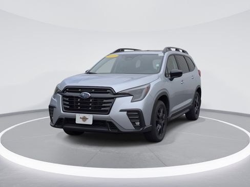 Certified 2025 Subaru Ascent Bronze Edition w/ Onyx Package AWD/4WD image 3