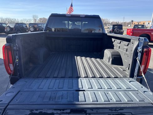 Used 2019 GMC Sierra 1500 AT4 w/ AT4 Premium Package AWD/4WD image 32