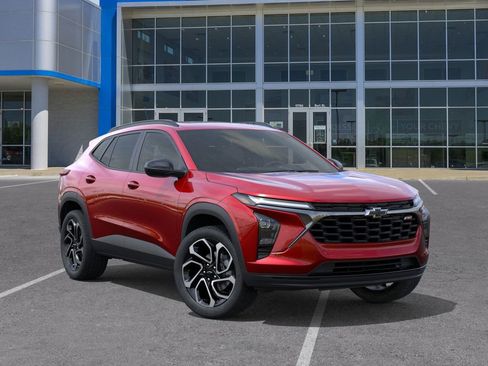 New 2026 Chevrolet Trax RS w/ Sunroof Package FWD image 7