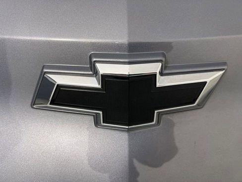 Used 2022 Chevrolet Bolt LT w/ Infotainment Package FWD image 30