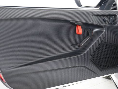 Used 2022 Lamborghini Huracan STO RWD image 31