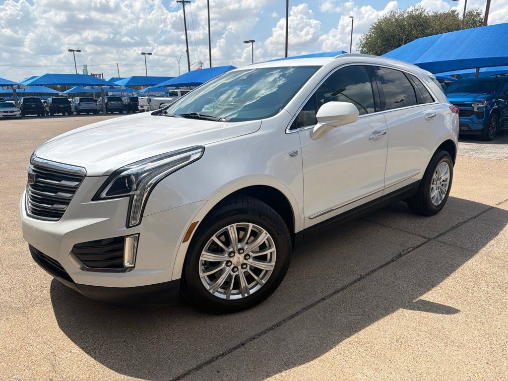 Used 2019 Cadillac XT5 FWD image 1
