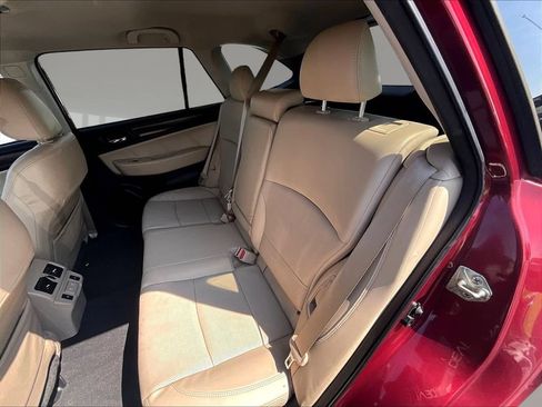 Used 2019 Subaru Outback 2.5i Limited AWD/4WD image 21