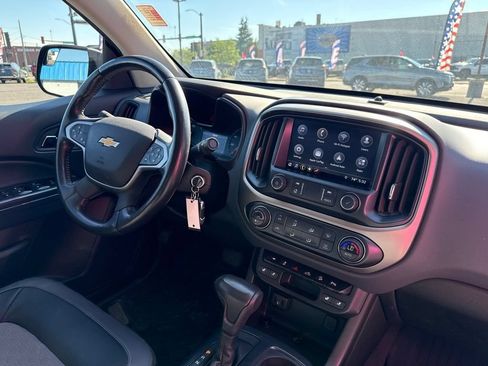 Used 2020 Chevrolet Colorado Z71 AWD/4WD image 38