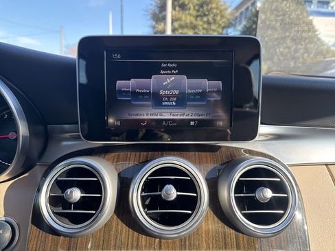 Used 2017 Mercedes-Benz C 300 4MATIC Sedan image 24