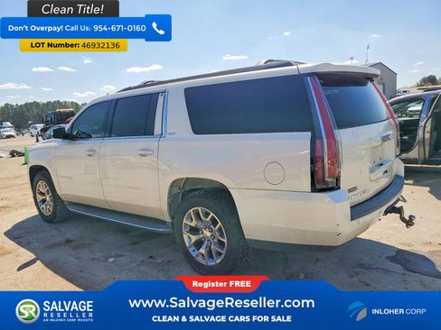 Used 2015 GMC Yukon XL SLT w/ Open Road Package image 3