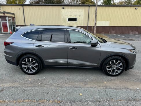 Used 2023 Acura MDX SH-AWD w/Technology Pkg Sport image 4