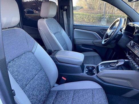 Used 2024 Chevrolet Colorado ZR2 w/ Technology Package image 21