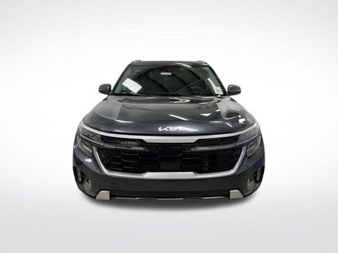 Used 2024 Kia Seltos SX w/ SX Sunroof Package image 12