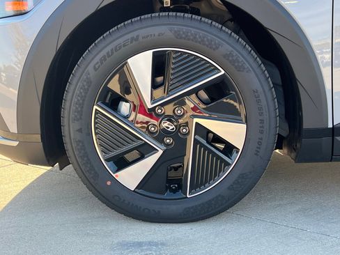 New 2026 Hyundai Ioniq 5 SE image 8