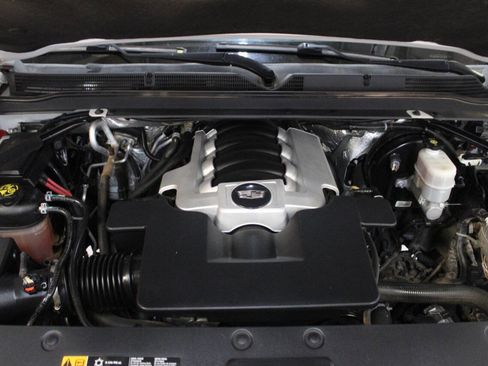 Used 2016 Cadillac Escalade Premium image 8