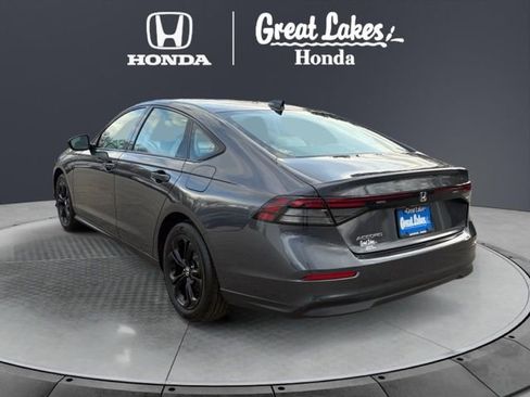 Used 2025 Honda Accord SE image 4