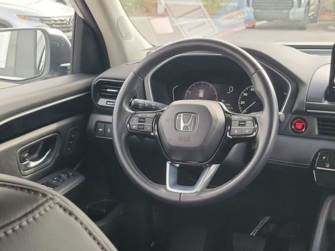 Used 2023 Honda Pilot Touring image 22