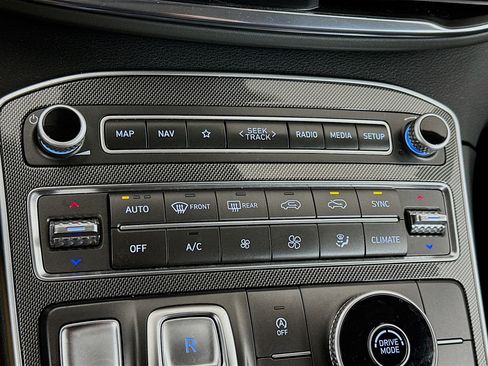 Used 2023 Hyundai Santa Fe SEL image 24