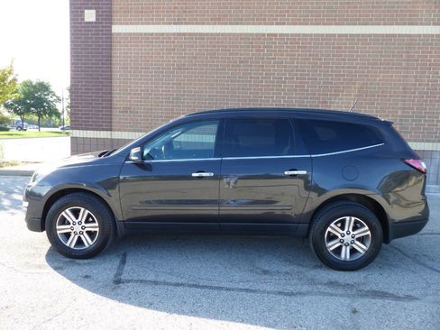 Used 2016 Chevrolet Traverse LT FWD image 6