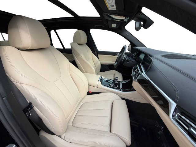Used 2021 BMW X5 sDrive40i w/ Convenience Package RWD image 16