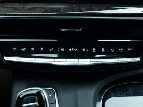 Used 2021 Cadillac Escalade ESV Premium Luxury w/ Driver Assist Tech Package image 17