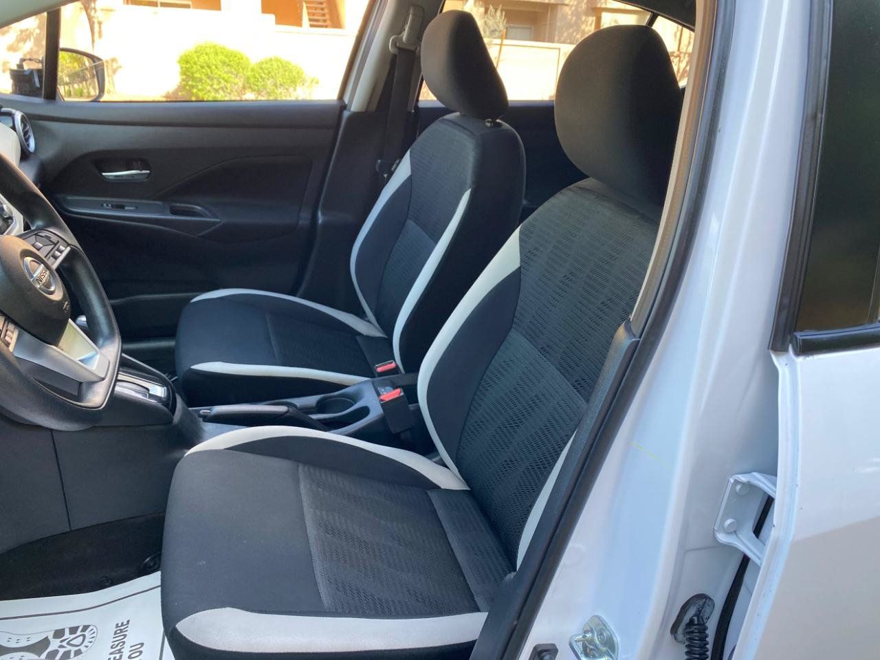 Used 2022 Nissan Versa SV FWD image 21