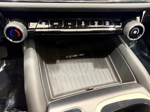 New 2026 Chevrolet Equinox EV RS image 36