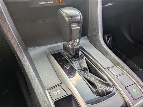 Used 2018 Honda Civic Sport image 12