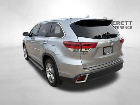 Used 2019 Toyota Highlander Limited FWD image 5