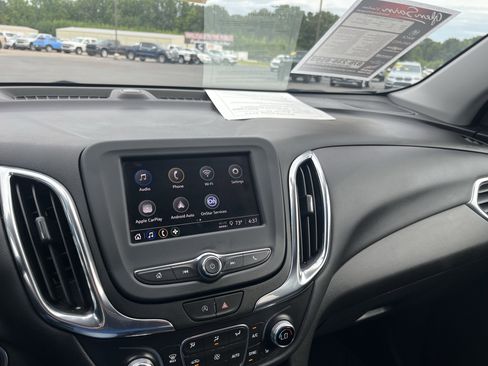 Used 2023 Chevrolet Equinox LT image 9