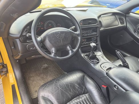 Used 2003 Chevrolet Corvette Z06 w/ Memory Package, 3 Drivers RWD image 12