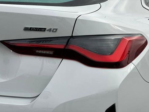 Used 2025 BMW i4 eDrive40 image 26