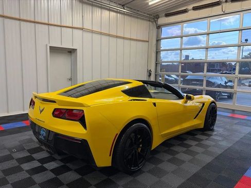 Used 2015 Chevrolet Corvette Stingray Coupe RWD image 4