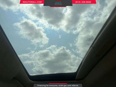 Used 2015 Ford Taurus SEL w/ Equipment Group 201A FWD image 12