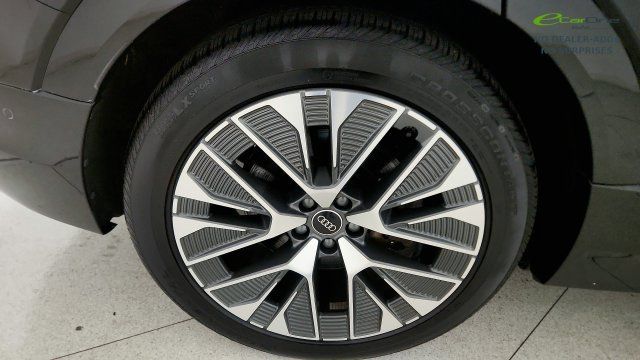 Used 2024 Audi Q8 e-tron Prestige w/ Prestige Package AWD/4WD image 85