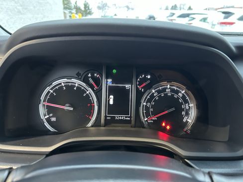 Certified 2024 Toyota 4Runner TRD Off-Road Premium image 22