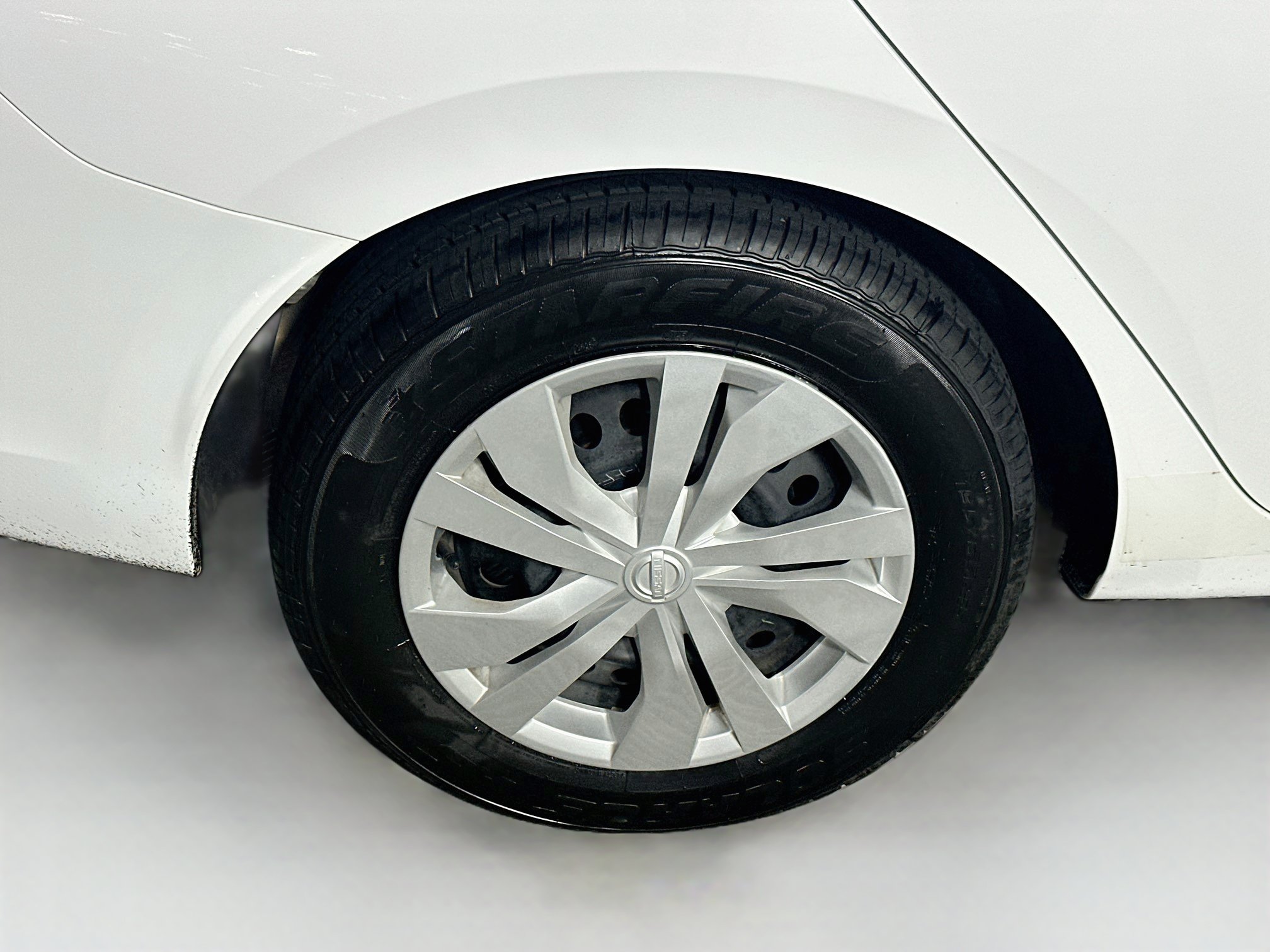 Used 2025 Nissan Versa S FWD image 11