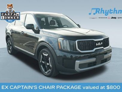 Used 2023 Kia Telluride EX w/ EX Captain's Chair Package
