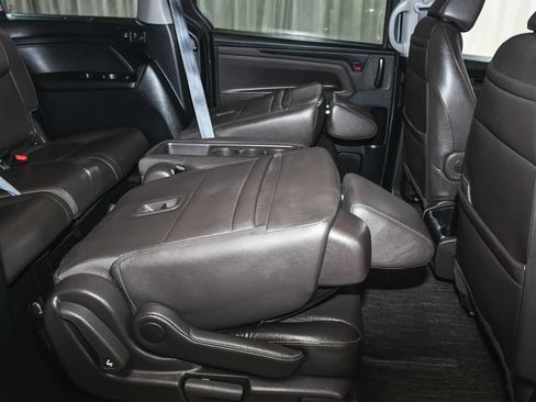 Used 2023 Honda Odyssey Touring image 52