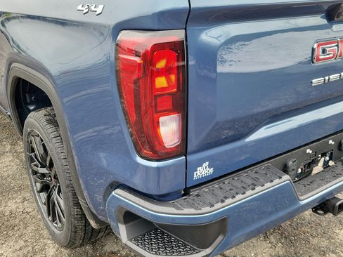 New 2026 GMC Sierra 1500 Elevation image 15