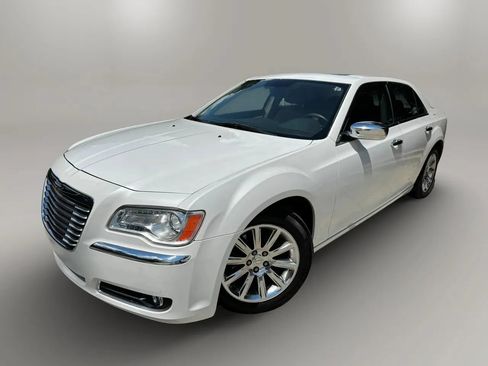 Used 2012 Chrysler 300 Limited RWD image 11