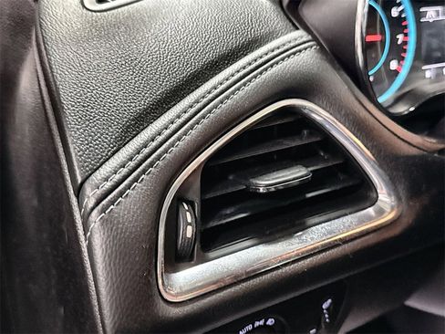 Used 2016 Chevrolet Cruze Premier image 15