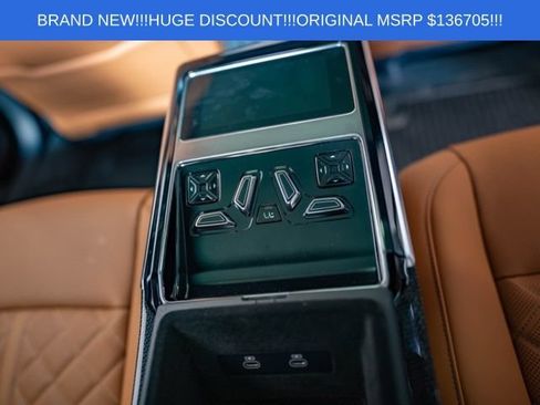 Used 2025 Audi S8 AWD/4WD image 15