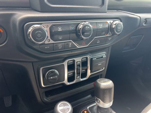 Used 2023 Jeep Wrangler Unlimited Sport AWD/4WD image 11