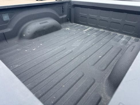 Used 2025 RAM 2500 Big Horn AWD/4WD image 5