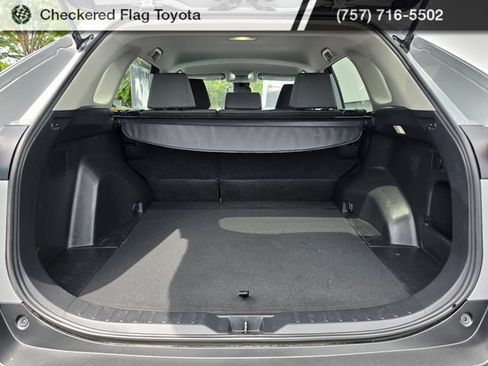 Used 2022 Toyota RAV4 XLE AWD/4WD image 12