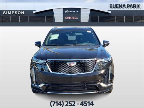 Used 2025 Cadillac XT6 Premium Luxury w/ Technology Package image 3