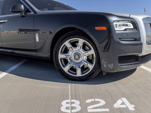 Used 2017 Rolls-Royce Ghost image 16