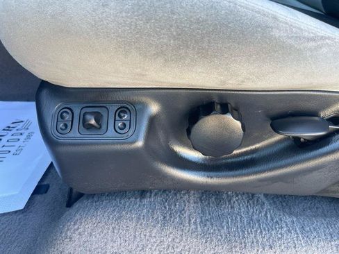 Used 2002 Ford F150 Lightning RWD image 38