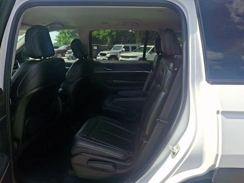 Certified 2023 Jeep Grand Cherokee L Limited w/ Trailer Tow Group (B) AWD/4WD image 10