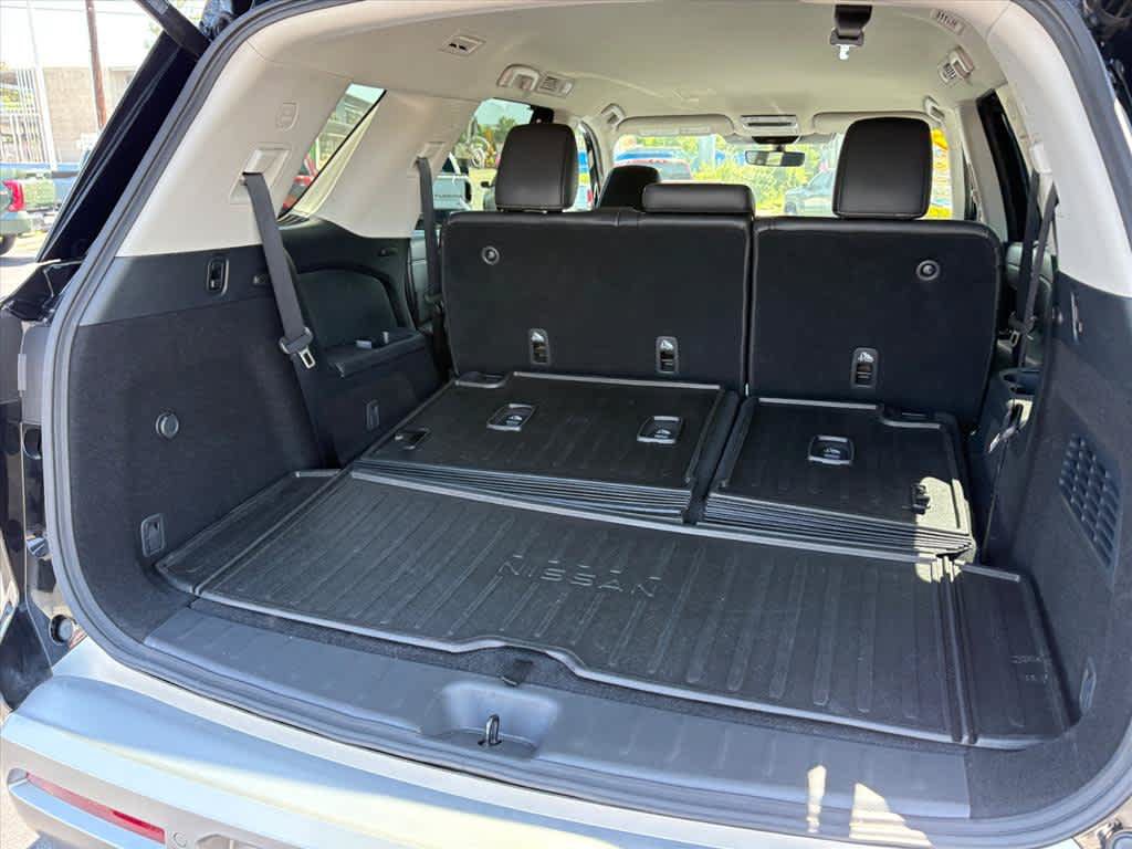 Used 2025 Nissan Pathfinder SL w/ Cargo Package AWD/4WD image 29